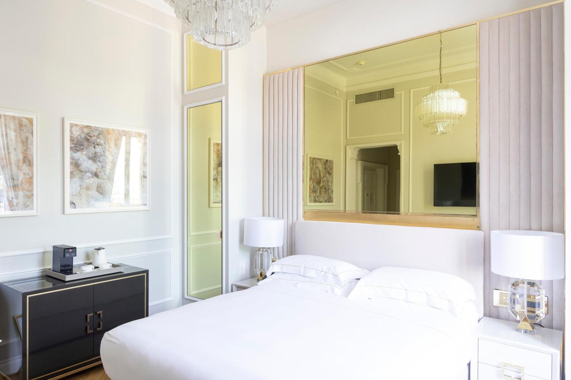 Superior Double Room with Partial Sea View,1645649143:JPEG